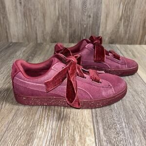 Puma Suede Classic Velvet Toe Burgundy Gold Sneakers 366209-01 Youth Size 4.5C